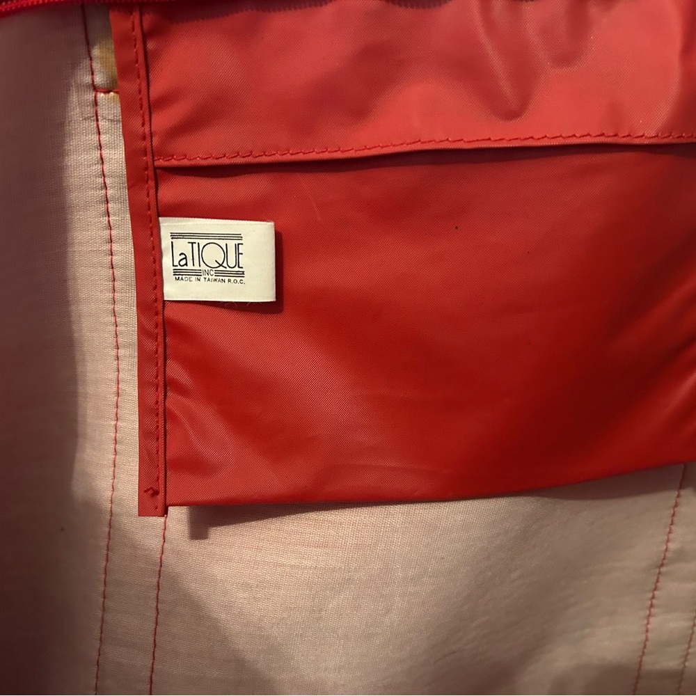 Red Oversized Tote/Shoulder Bag by LaTiQue, double handle. 3 Lg Outer pockets. - Picture 6 of 6